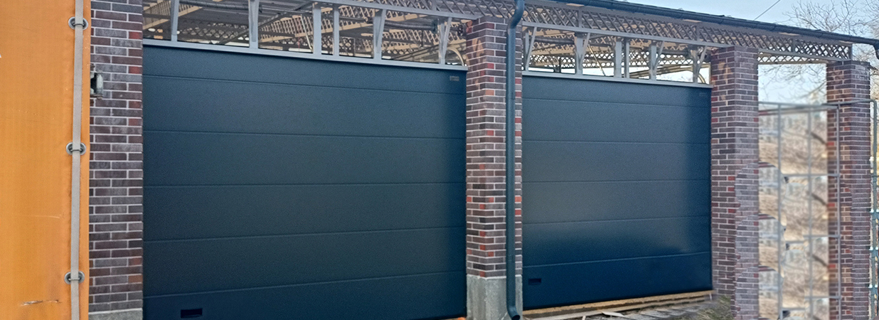 Секционные ворота под ключ в Новотитаровской